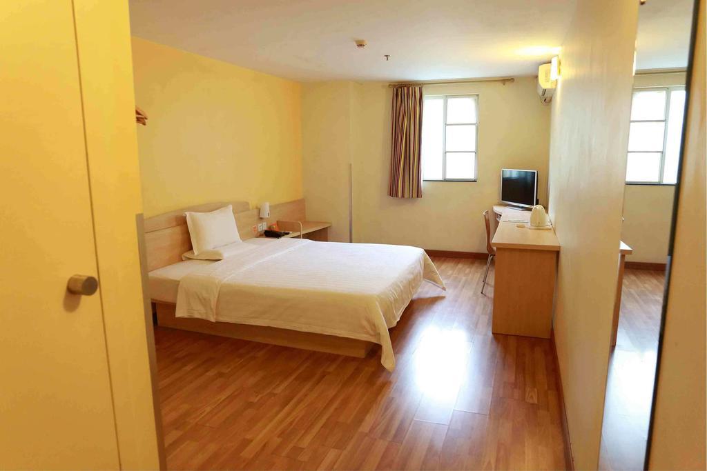 7Days Inn Guangzhou Tianhe Tangxia Junjing Huayuan Стая снимка