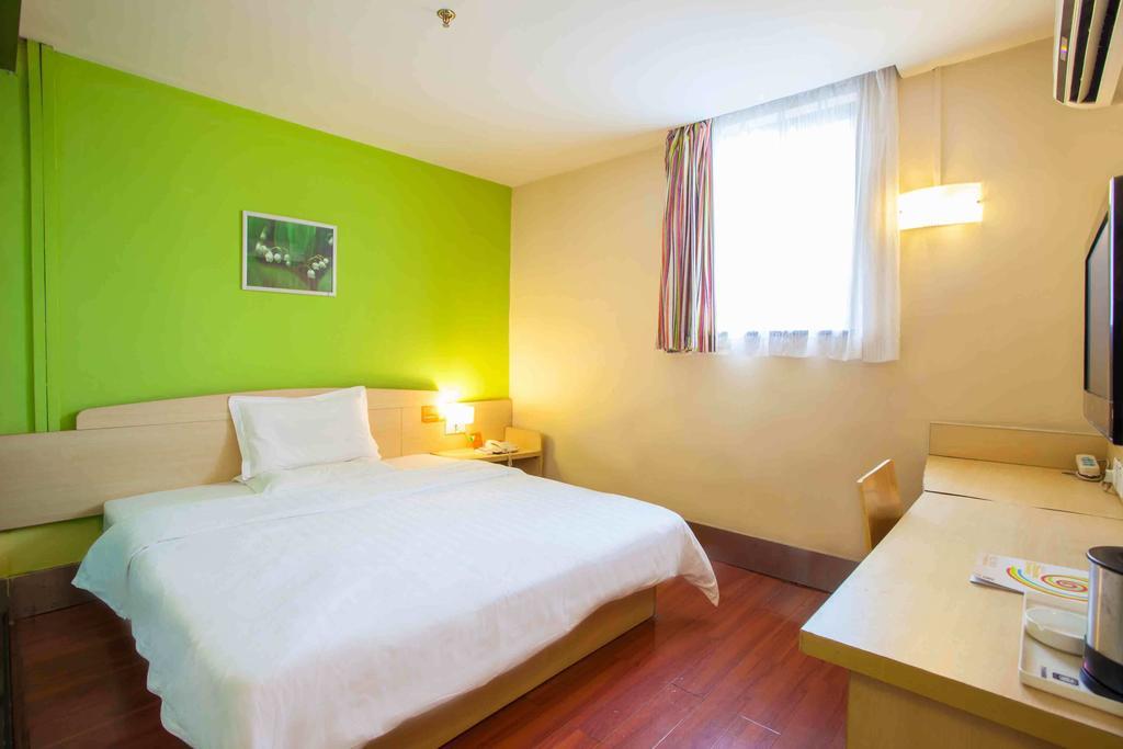 7Days Inn Guangzhou Tianhe Tangxia Junjing Huayuan Стая снимка